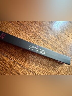 NEW Shine Cosmetics Brow Wand in Thrive - NIB